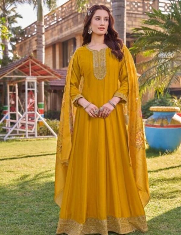 Fabulous Floor Length Silk Anarkali Gowns For Wedding 3001