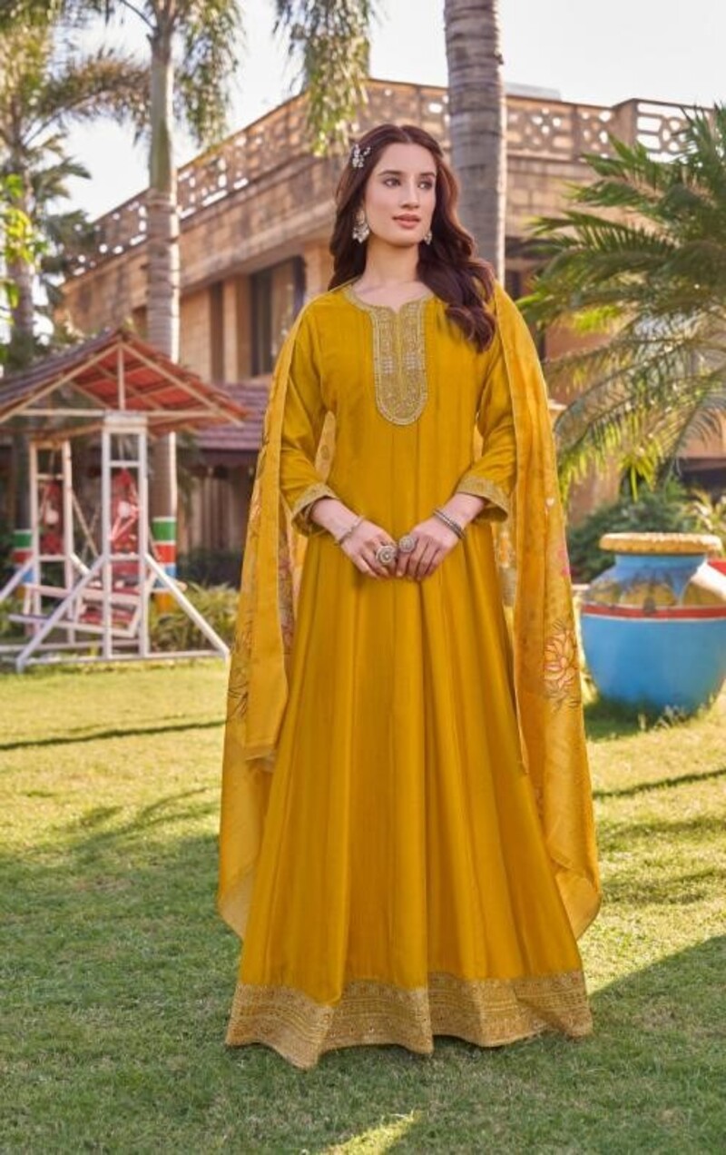 Fabulous Floor Length Silk Anarkali Gowns For Wedding 3001